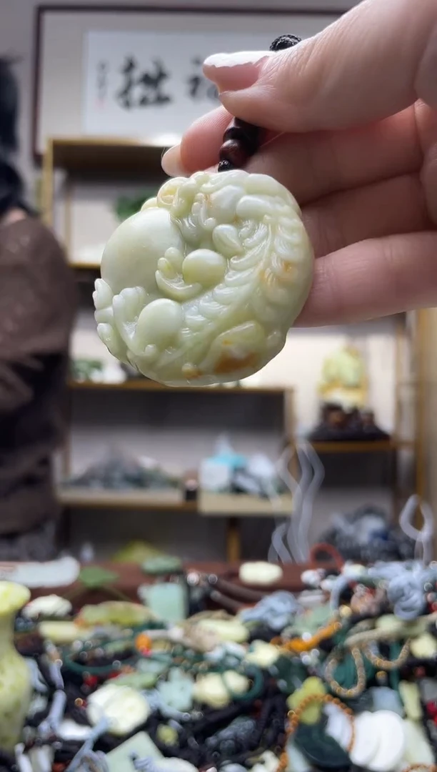 未镶嵌岫玉吊坠·