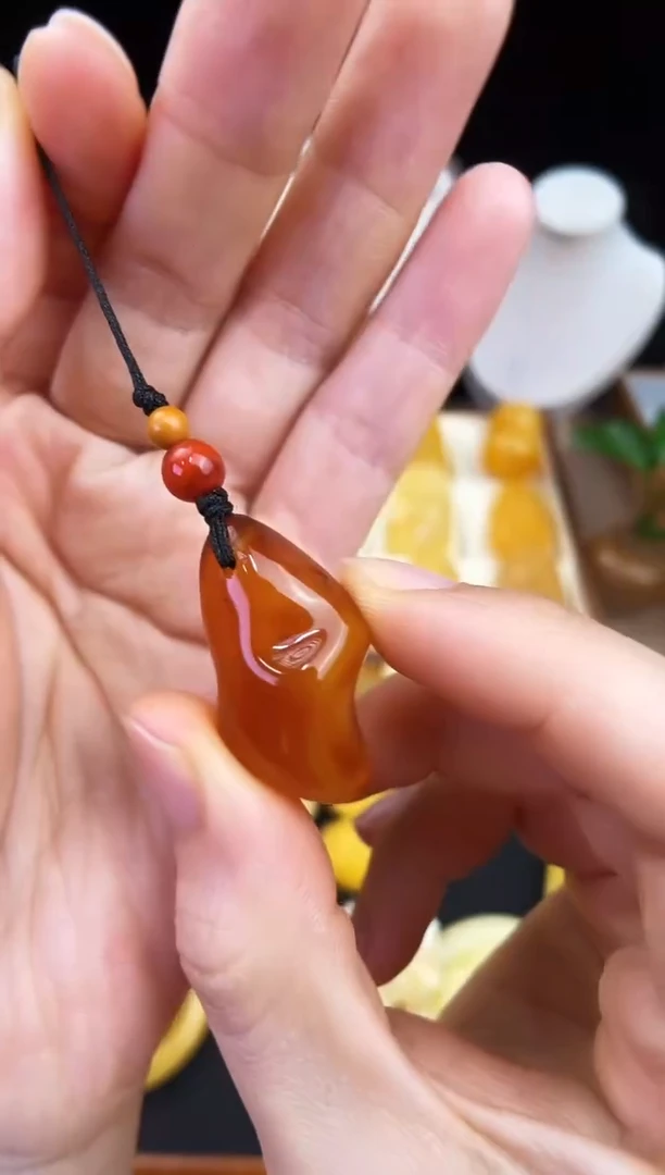 琥珀未镶嵌珠宝奇石柒月