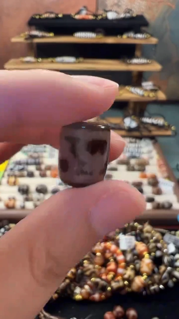 玛瑙/玉髓（覆膜）颈饰未镶嵌36.(微瑕随机发货)