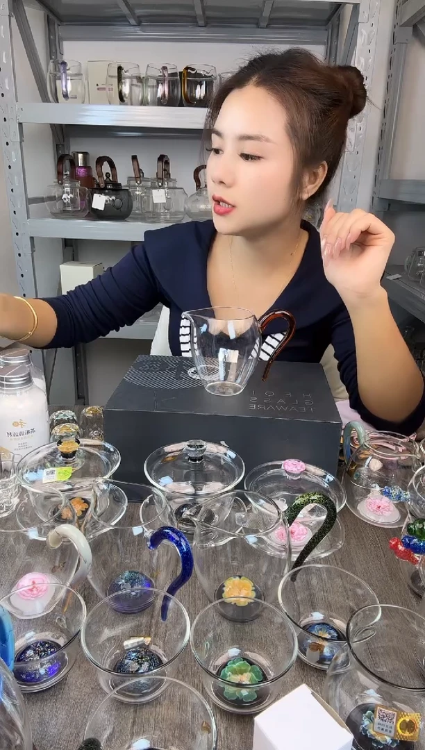 水晶玻璃无盖款禾器 怡然公道杯 琥珀色