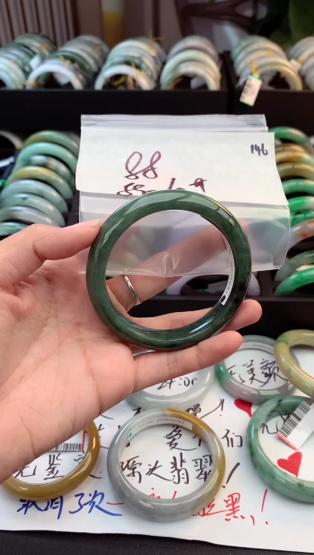 未镶嵌手镯翡翠我***糖毛货需精细抛光+多样性拍1发1