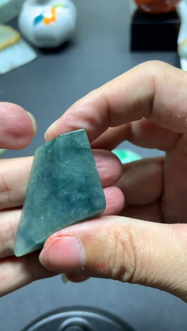 【闪购商品】翡翠颈饰未镶嵌天然翡翠A货