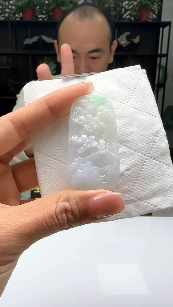 【闪购商品】翡翠颈饰未镶嵌天然翡翠A货吊坠