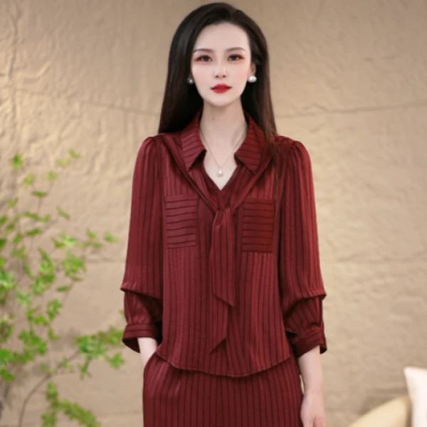 2025早秋新高端典雅端庄上档次高级感休闲修身显白显瘦两件套套装