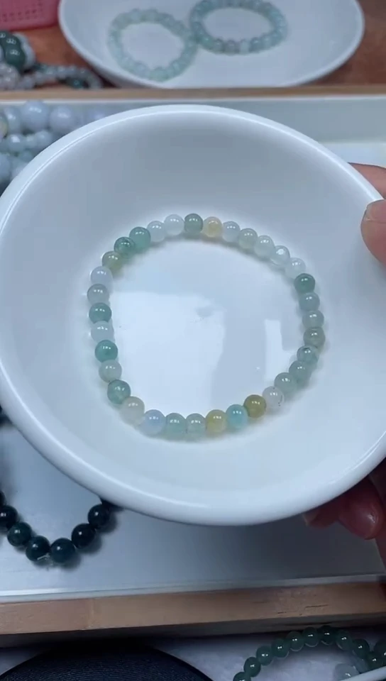 【闪购商品】翡翠手链未镶嵌卡5