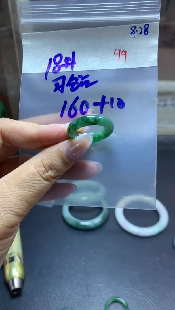 未镶嵌定制翡翠刁**女毛货需精细抛光拍一发一