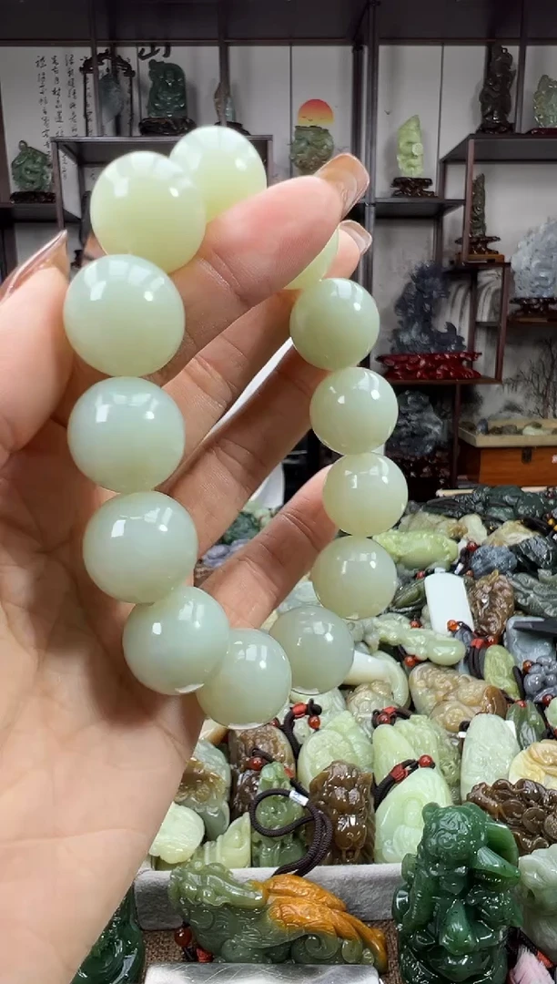 未镶嵌和田玉把件大*子卡18