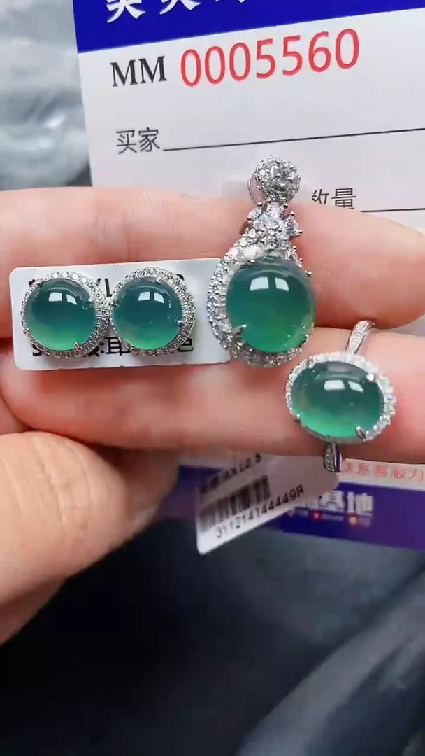 颈饰银S925镶嵌翡翠5560