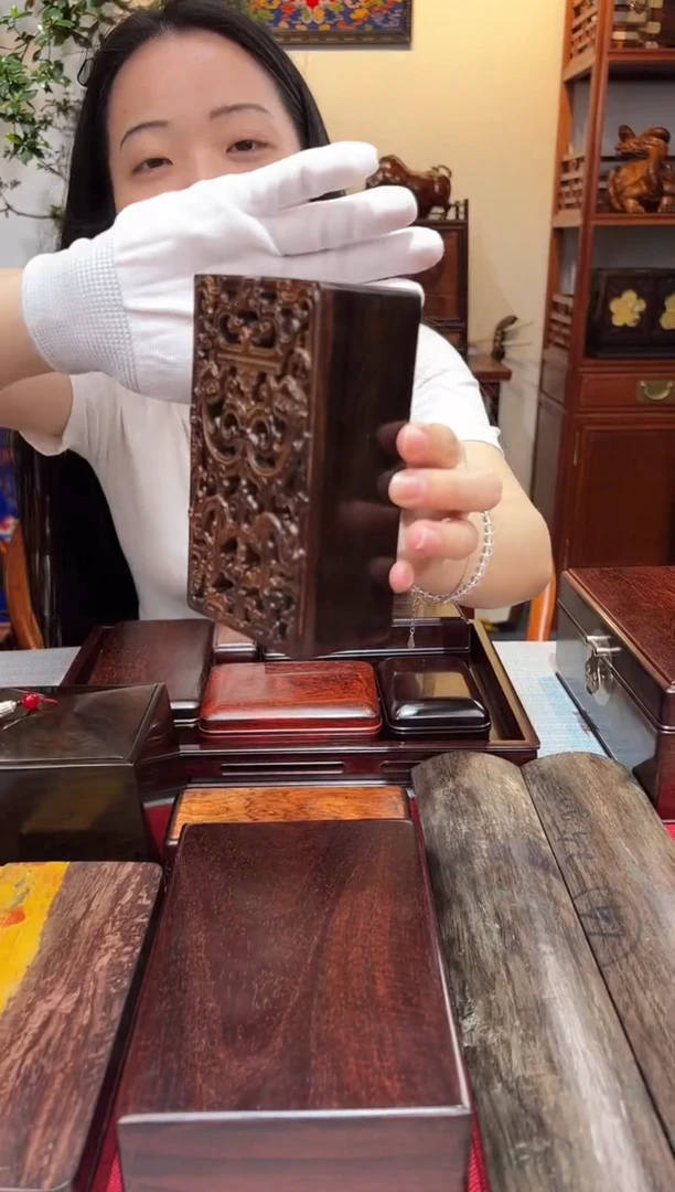 红酸枝木类成套家具大红酸枝龙文盒