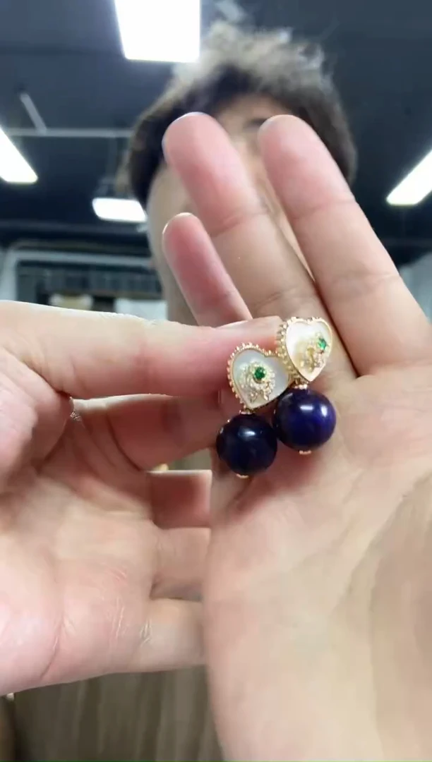 【闪购商品】苏纪石（舒俱来）耳钉合金多样性发其一颜色微差
