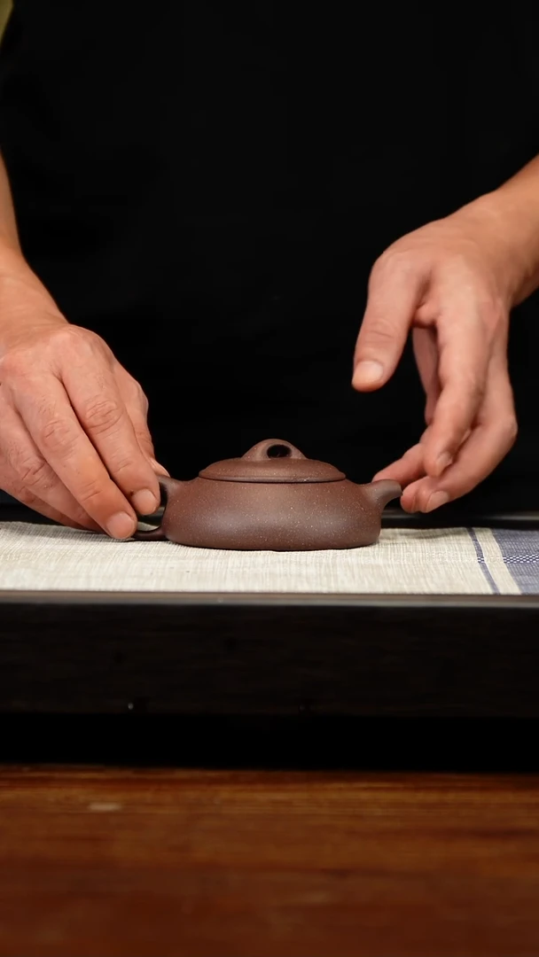 茶壶紫砂紫泥半月壶