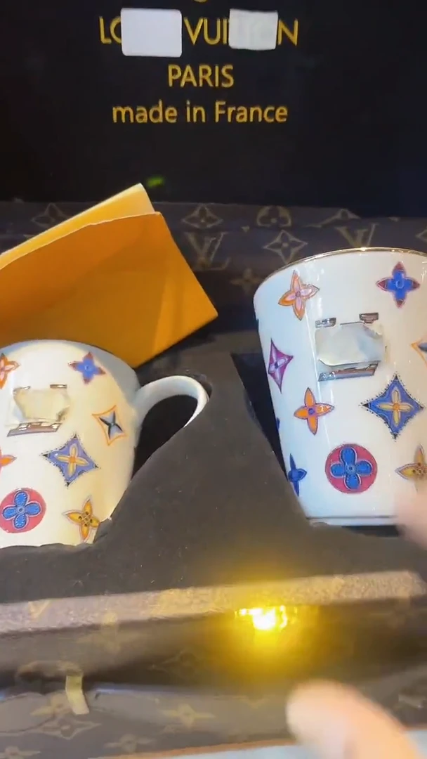 杯鸿辉家品牌瓷器，京东包邮！