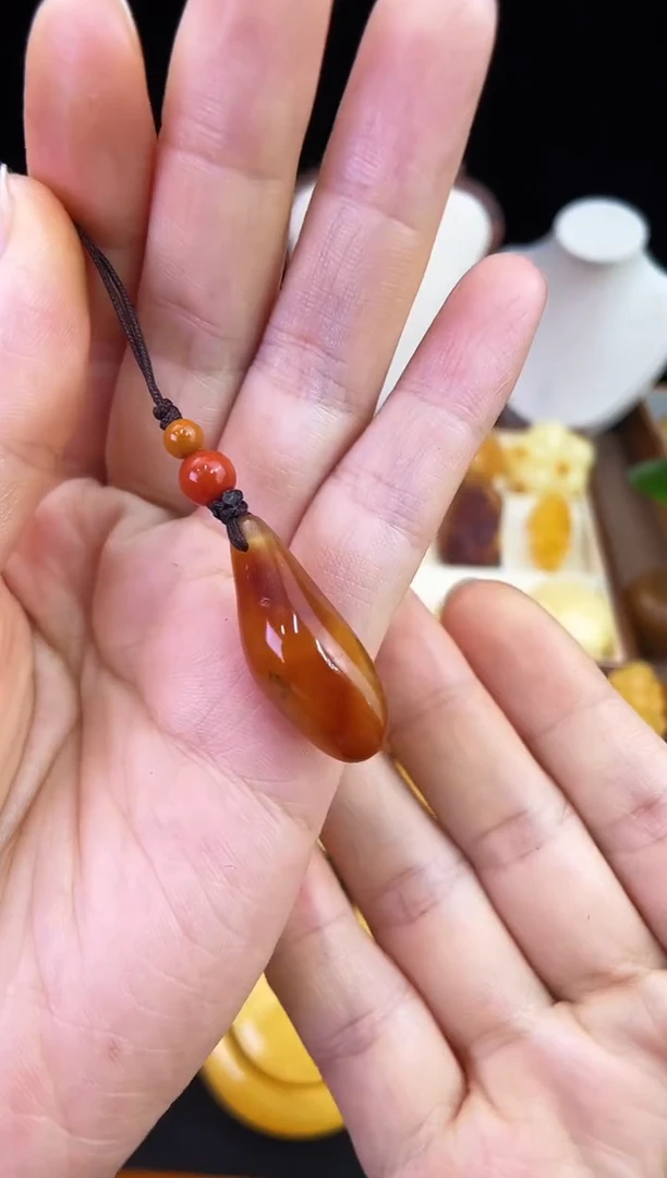 琥珀未镶嵌珠宝奇石柒月
