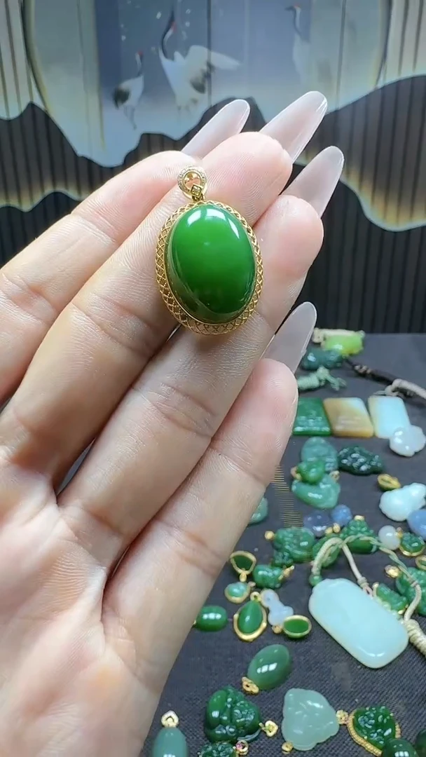 和田玉18K金镶嵌挂件1