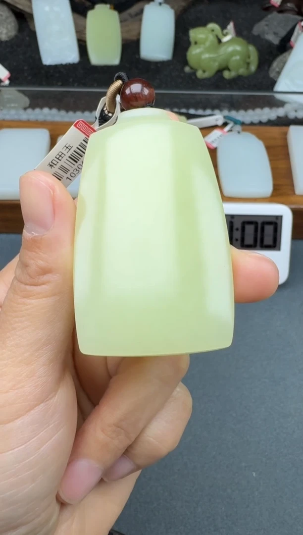 颈饰未镶嵌和田玉2