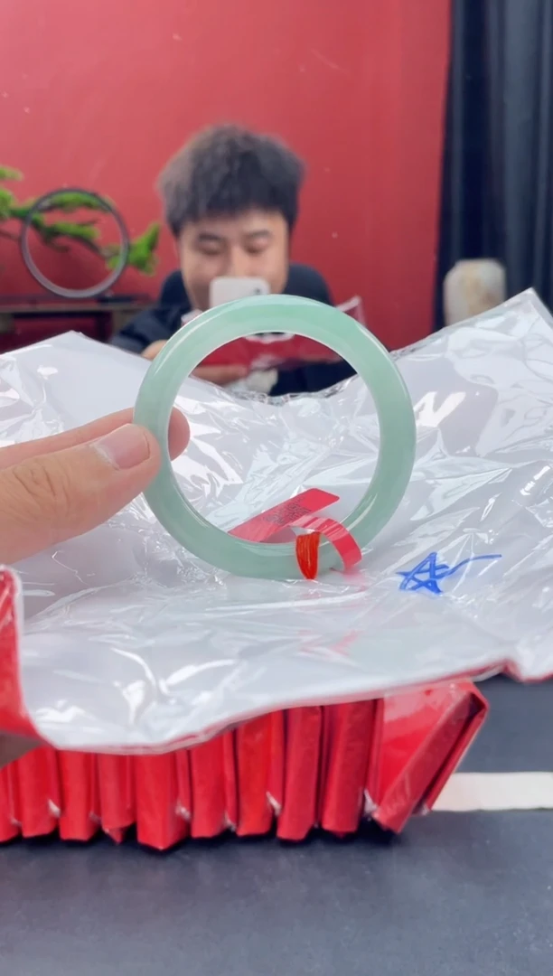 未镶嵌手镯翡翠7