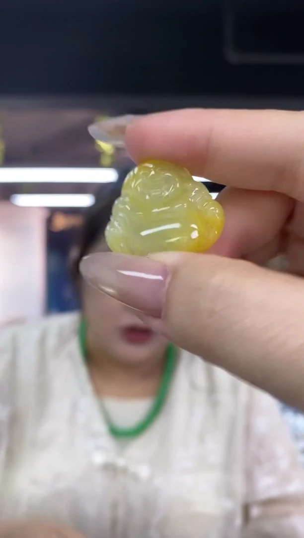 翡翠未镶嵌吊坠(不含链)多样性发其一颜色微差