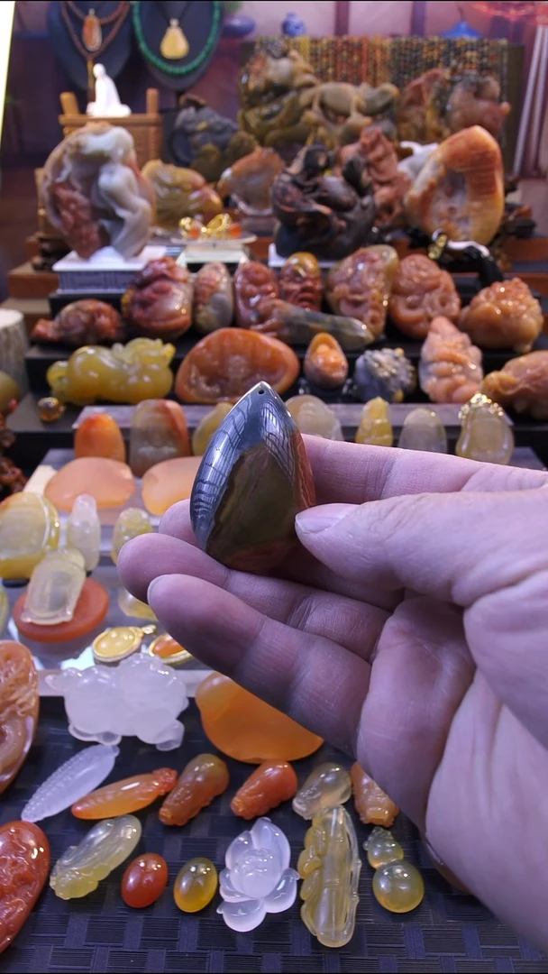 未镶嵌吊坠石英岩玉吊坠