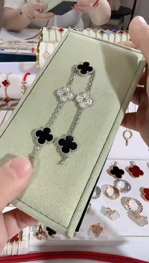 【闪购商品】钻石手链18K金镶嵌18K钻石手链