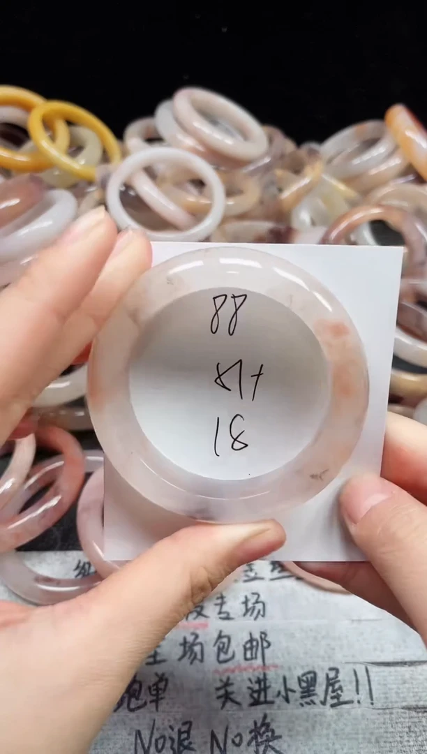 未镶嵌手镯石英质玉88