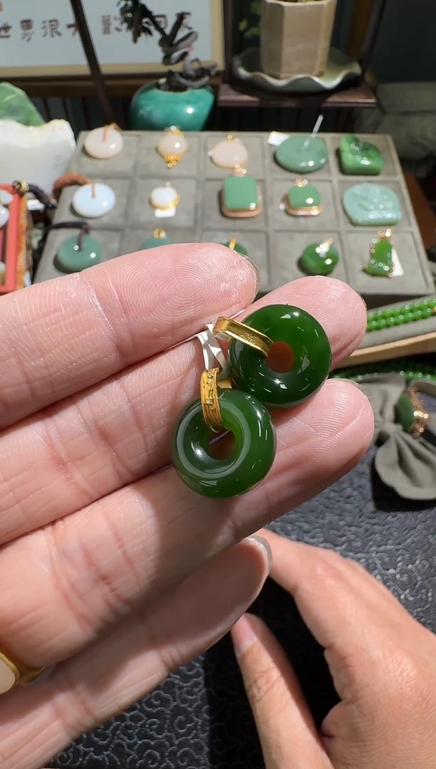 【闪购商品】和田玉吊坠(不含链)18K金镶嵌8001-A3多样性发其一