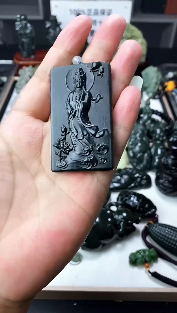 颈饰未镶嵌和田玉1