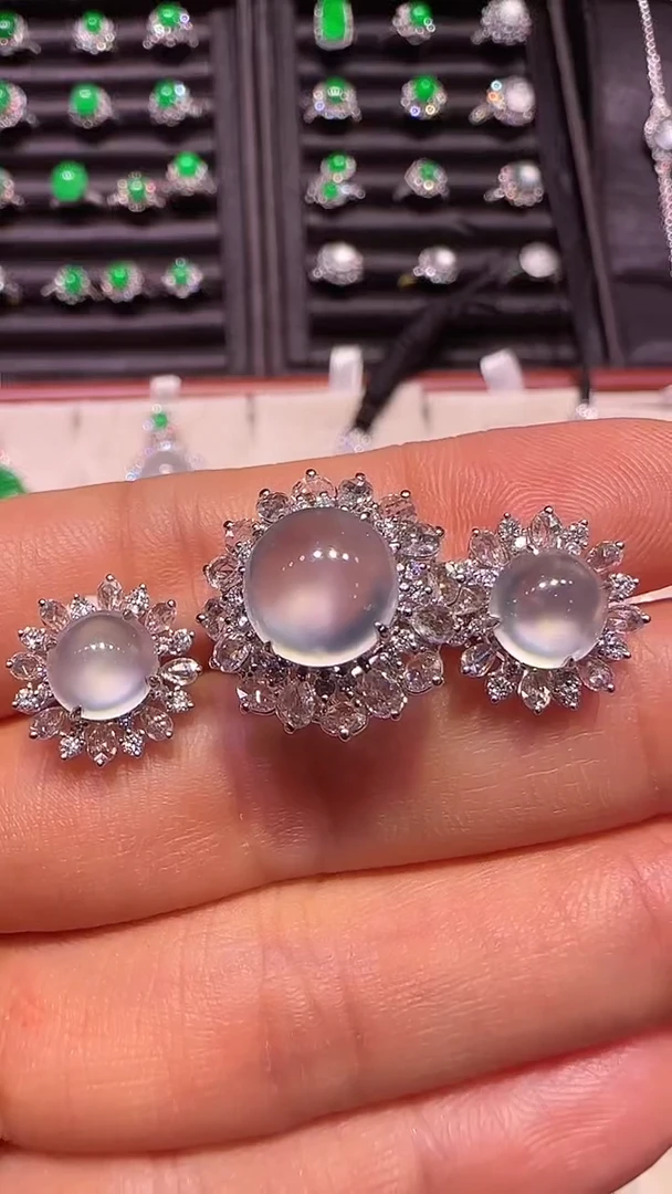 【闪购商品】翡翠耳坠18K金镶嵌耳钉 戒指