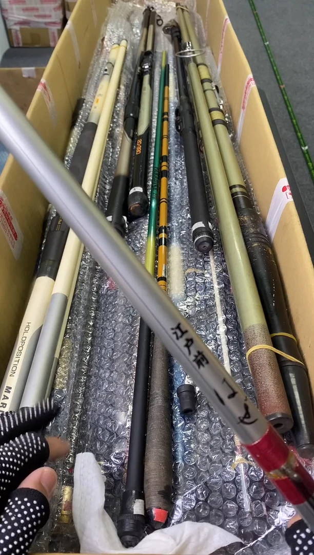 愿****，孤品微瑕思加10元发顺丰慎拍