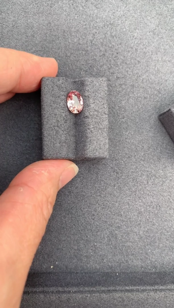 【闪购商品】彩色蓝宝石裸石未镶嵌1.5ct帕帕拉恰