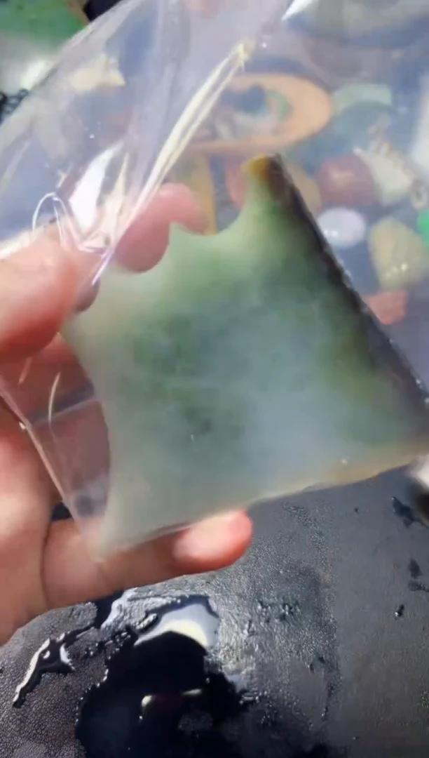 翡翠未镶嵌颈饰033天然翡翠