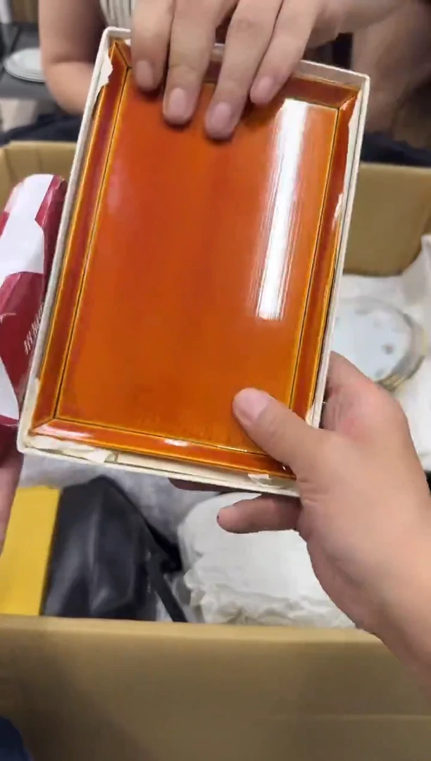 琉璃手工艺品?**月112