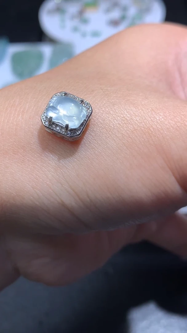 颈饰未镶嵌翡翠净货