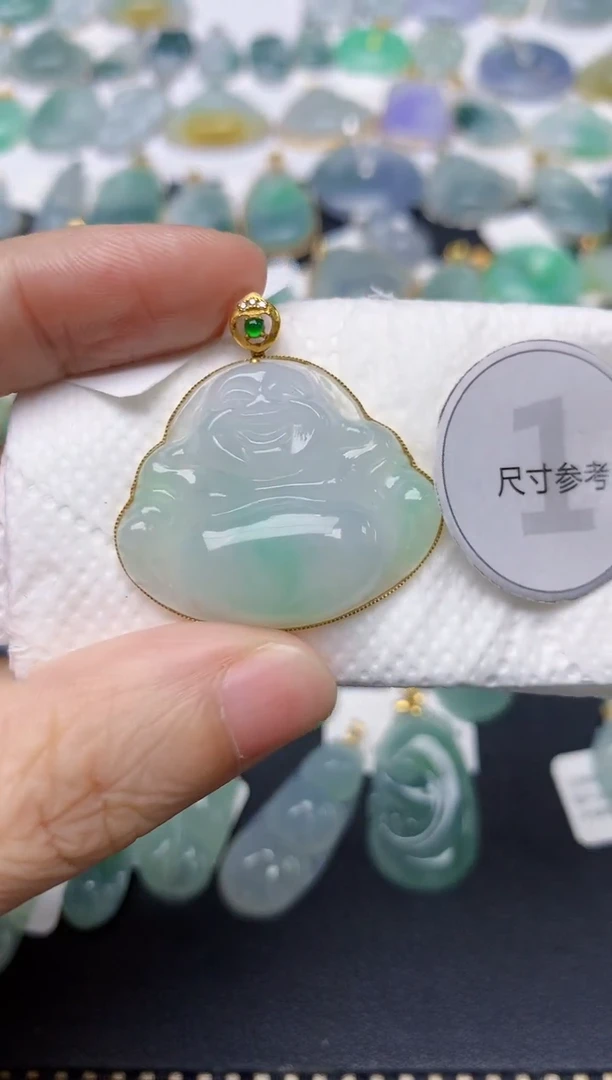 翡翠18K金镶嵌颈饰天然缅甸A货翡翠