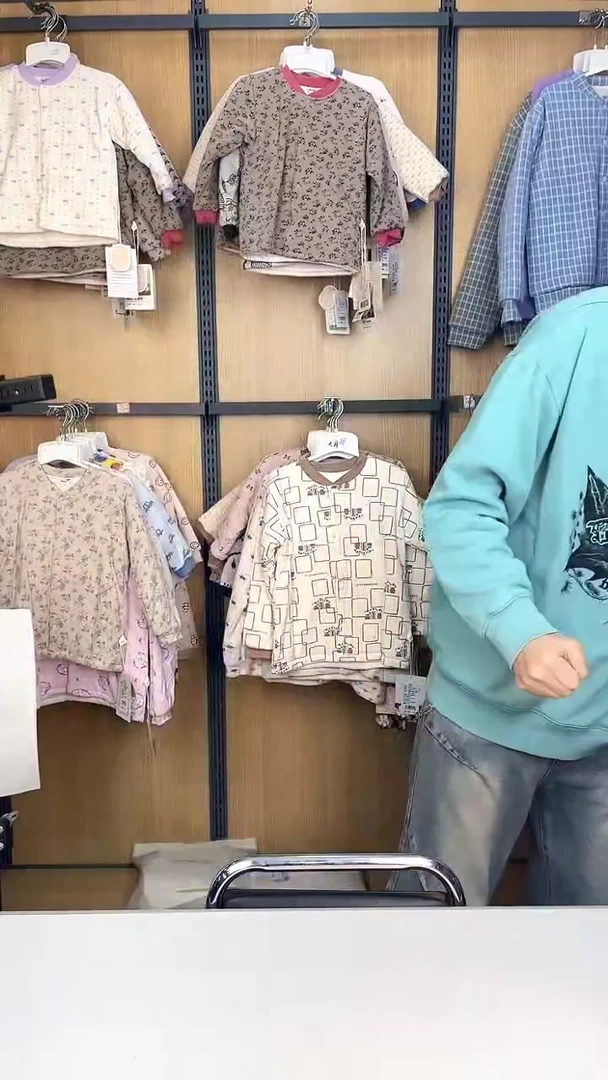 女宝小卫衣好看百搭