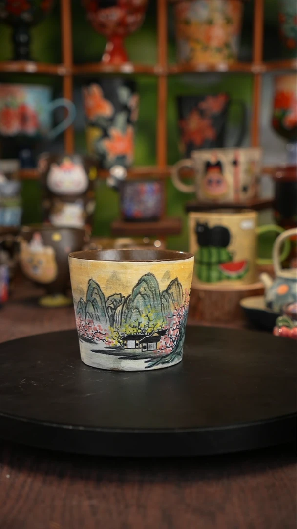 釉下手绘陶瓷杯子