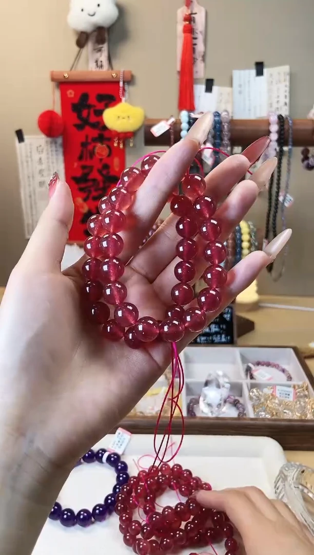 【闪购商品】石英质玉手链未镶嵌11m草莓晶