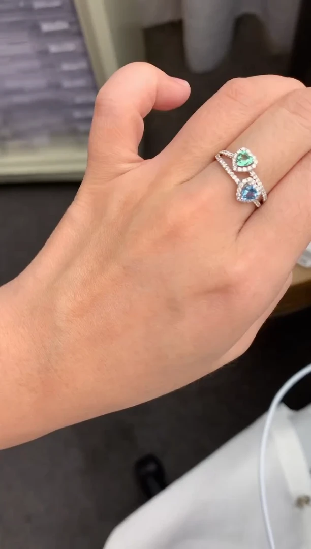 【闪购商品】海蓝宝石戒指18K金镶嵌海蓝宝戒指