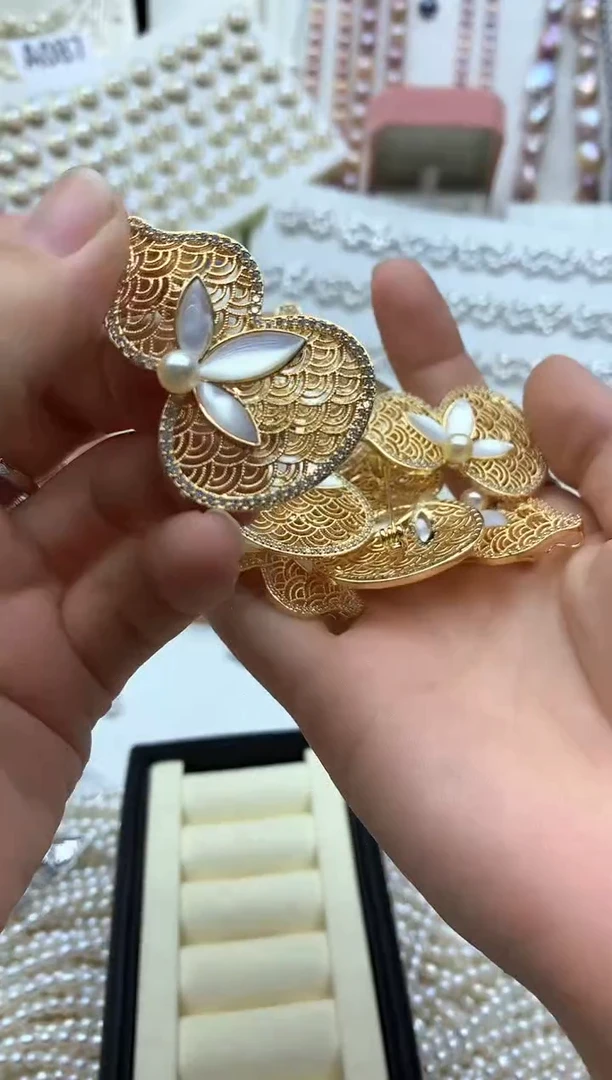 未镶嵌胸饰海水珍珠多样性发其一