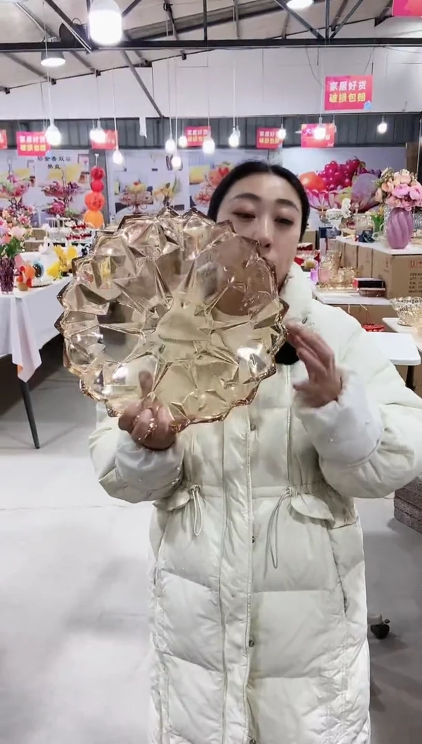 【闪购商品】玻璃金色冰钻果盆