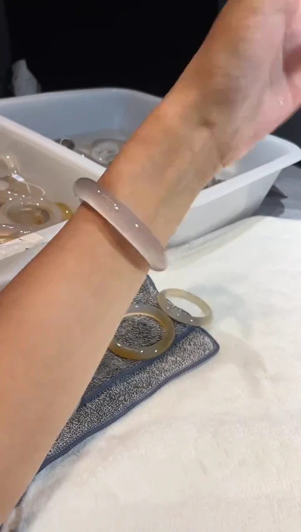 玛瑙/玉髓手镯未镶嵌53鉴赏期48小时