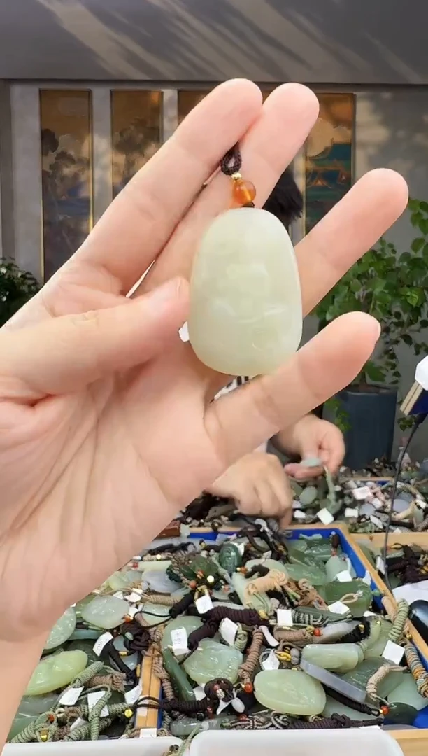未镶嵌和田玉挂件拍一发一