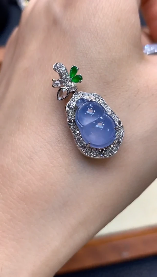 吊坠(不含链)18K金镶嵌翡翠D17紫货有一定色差