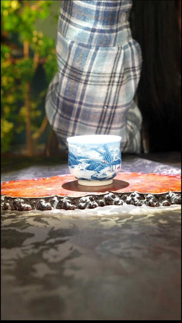 谢凯山房 青花手绘山水主人杯