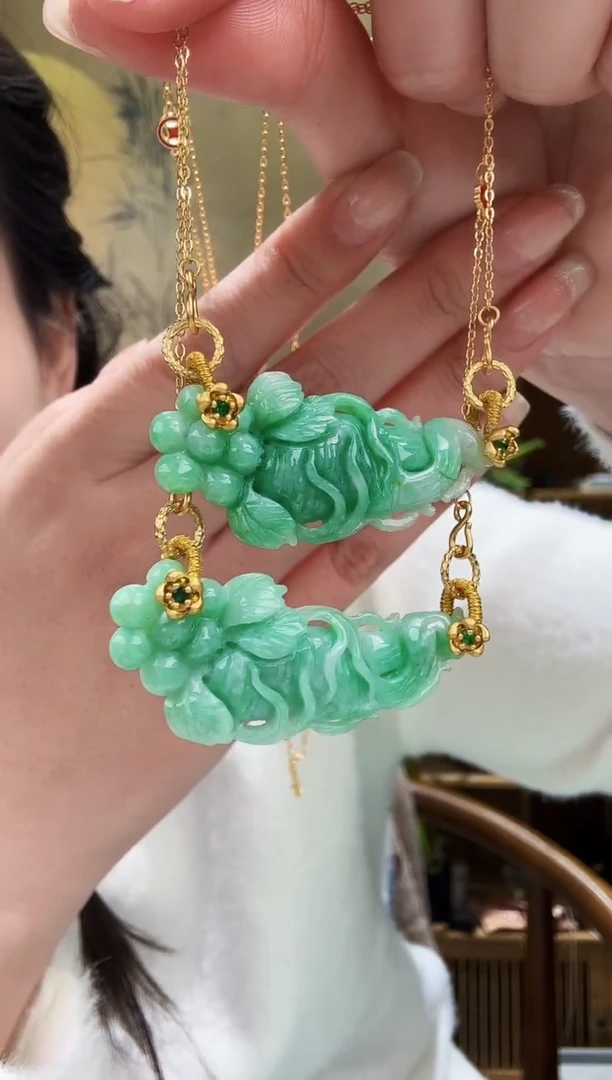 颈饰未镶嵌翡翠多样发其一个