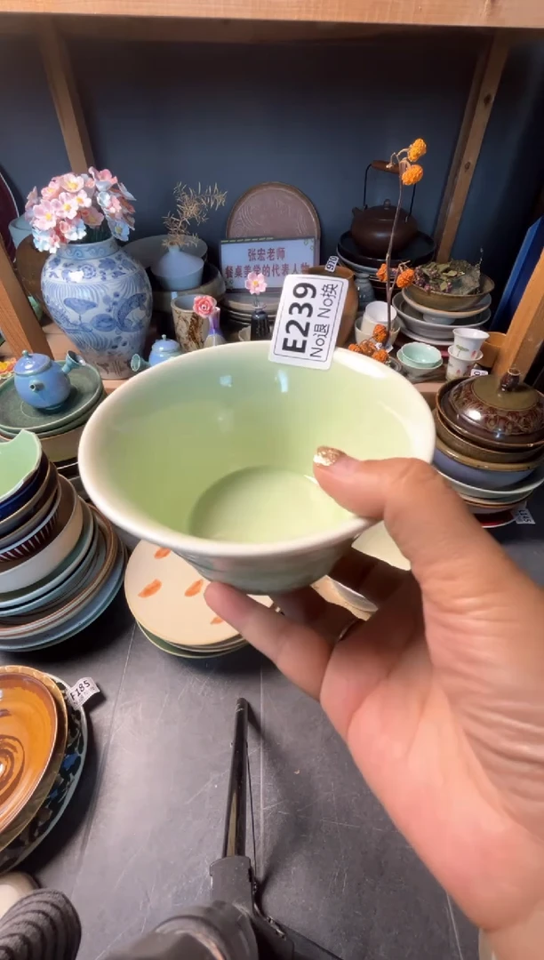 瓷片棵e239春草绿格格碗