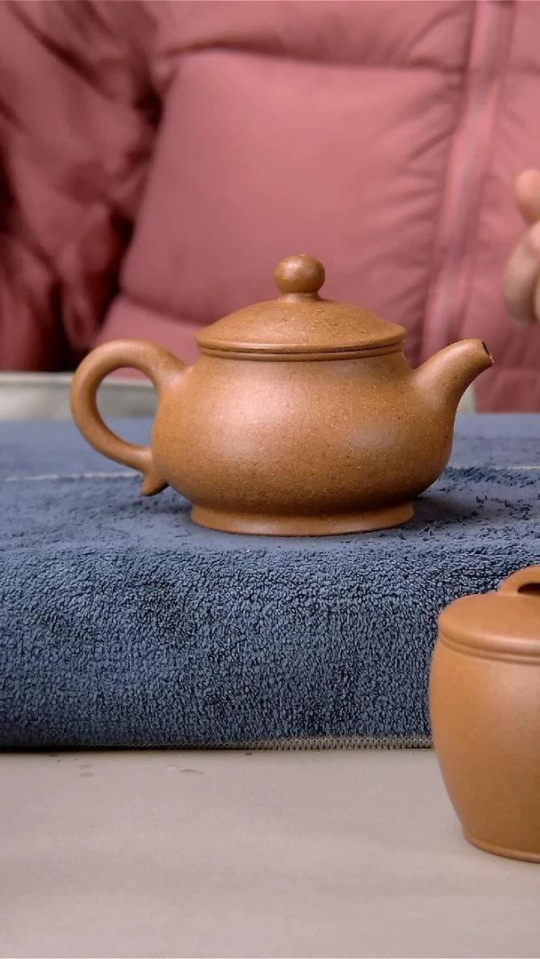 【闪购商品】清水泥茶壶中潘170魏霞梨皮黄段