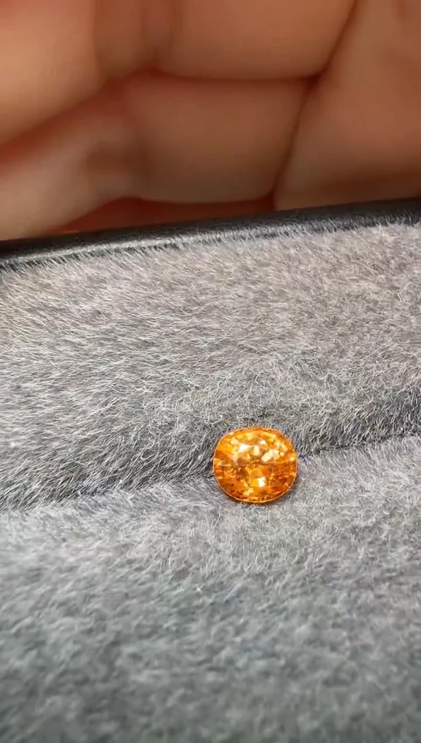 未镶嵌裸石石榴石（芬达石）1.1CT-A231-1P