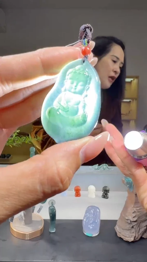 吊坠(不含链)未镶嵌翡翠宝宝佛