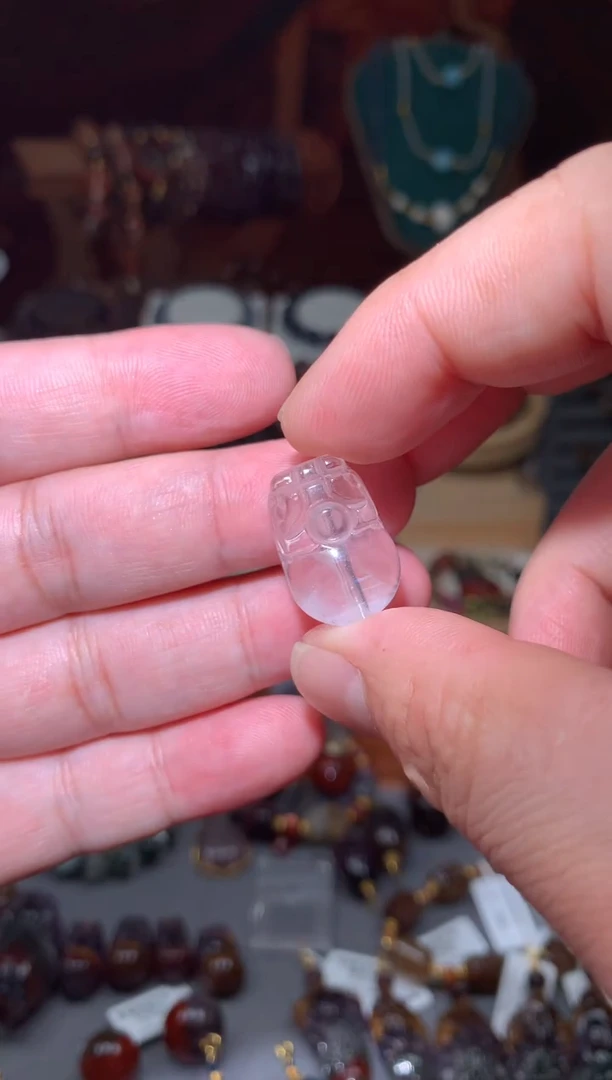 未镶嵌珠宝半成品水晶大蓝针貔貅一颗
