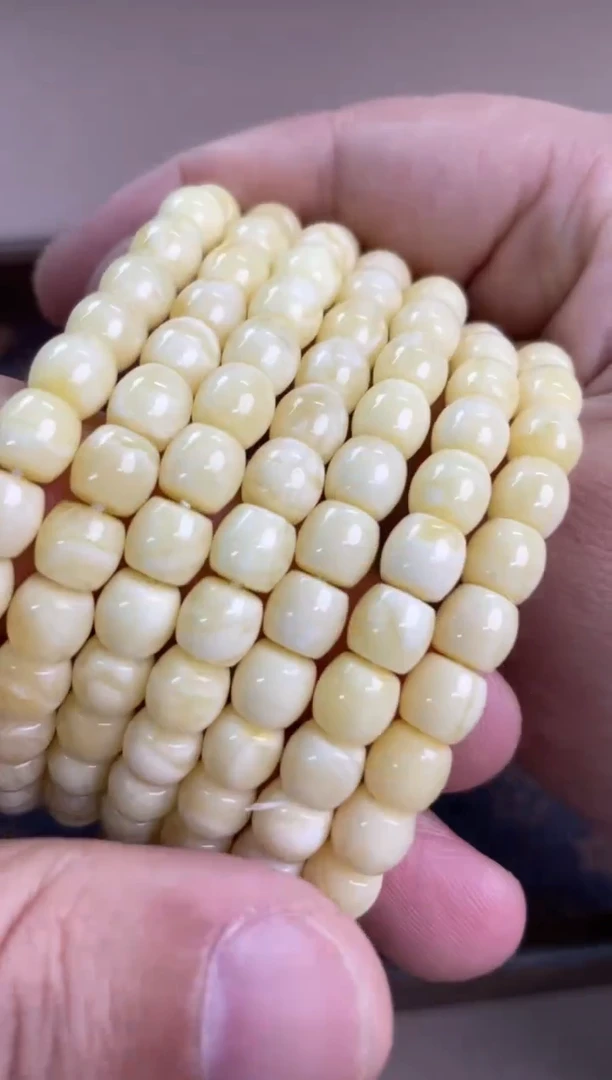 【闪购商品】蜜蜡裸石未镶嵌7mm*6.5直切6.5g526